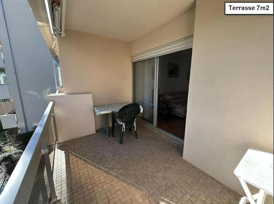 Le Lavandou 6 Pers. + Parking Prive + Terrasse 0*, 勒拉旺杜